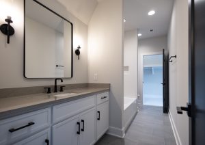 915 Cooks Rd-73